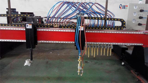 等離(li)子數控切割機(ji) 等離子數(shù)控切割機