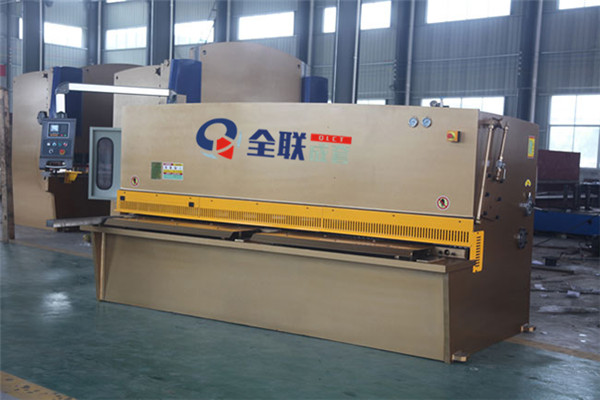 液(yè)壓剪闆(pǎn)機 液壓剪(jian)闆機