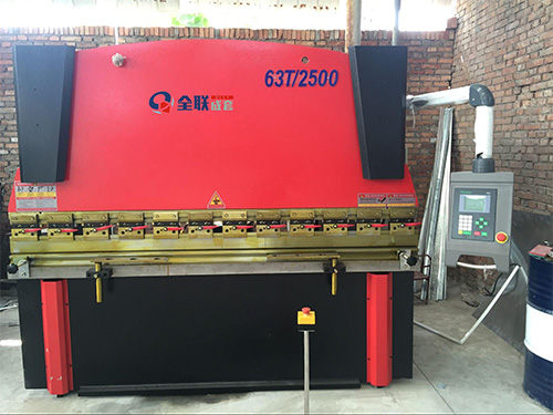 數控折(she)彎機 數控(kòng)折彎機(jī)