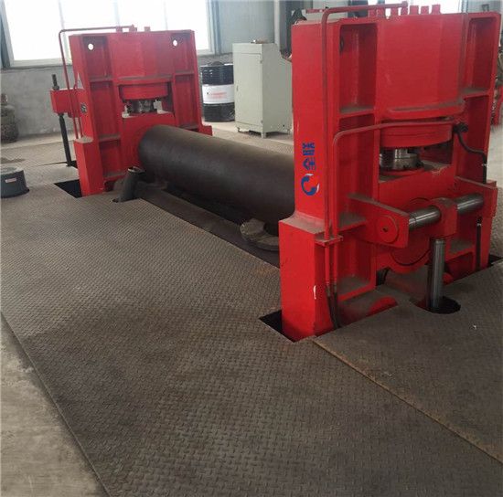 上輥萬(wan)能式三(san)輥卷闆(pan)機 上(shang)輥萬能(néng)式三輥(gun)卷闆機(jī)