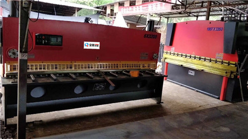 剪闆機(ji) 剪闆(pan)機