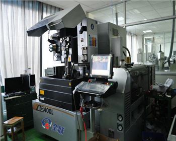 數控(kong)車床有什麼(me)特點及優勢(shi)?
