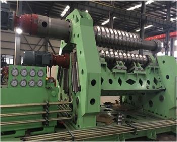 青海電(diàn)液伺服四輥波(bo)紋闆卷闆機