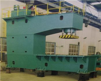 河南(nán)C型液壓(ya)機維修(xiū)改造