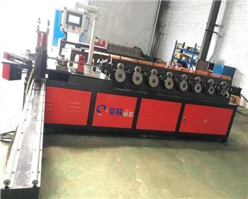 數控(kòng)帶鋼圓(yuán)法蘭成(cheng)型機