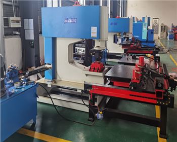 液(yè)壓數控(kong)沖孔中(zhōng)心