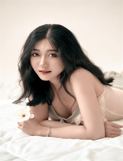 从艺术电影角度解读《裁缝师之家 第一季》：的人物塑造与情感表达 ——带你领略艺术电影的魅力