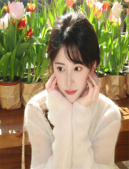 绿幕拍摄：《MBTIvs四柱》的情感表达与人性探索——资深影评人专业解读